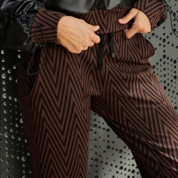 NOLI Vienna Jacquard Jogger Pants Drawstring Pockets Women Small Brown Black - Picture 3 of 11